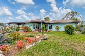 1156 Lemon Bay Dr, Venice, FL 34293