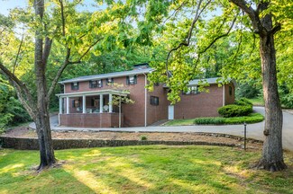 298 N Watauga Ln, Lookout Mountain, TN 37350