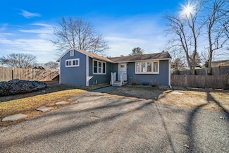 118 Boston St, Middleton, MA 01949
