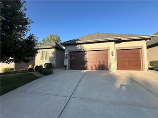 4020 NE Grant St, Lees Summit, MO 64064
