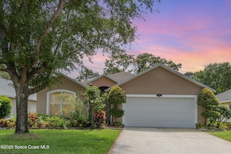 936 Tavernier Cir NE, Palm Bay, FL 32905
