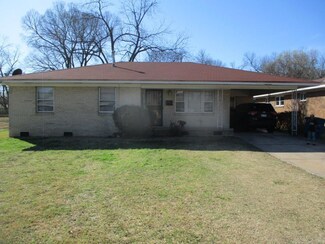 207 Kay St, North Little Rock, AR 72117