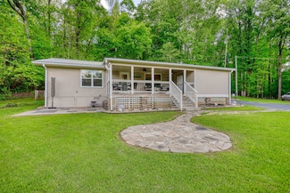 1571 Indian Woods Dr, Greensboro, GA 30642