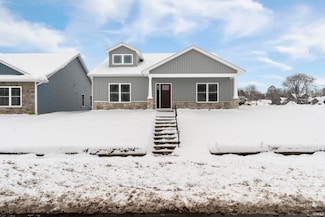 1053 E Wabash St, Frankfort, IN 46041