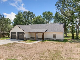 1348 Columbine Cove, Harrison, AR 72601