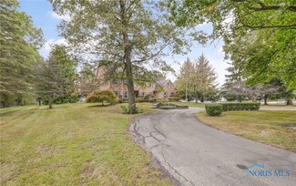 940 Wentworth St, Holland, OH 43528