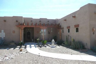 19811 E Trail Rd, Black Canyon City, AZ 85324