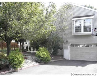 7 Willow Run, Dayton, NJ 08810