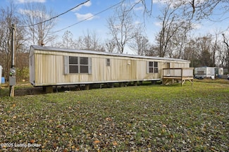 226 Creekside Dr, Shepherdsville, KY 40165