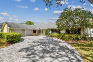 4044 Priory Cir, Tampa, FL 33618