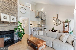 1136 Lake Heron Dr, Annapolis, MD 21403