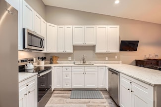 4271 Boulder Ridge Point, Saint Paul, MN 55122
