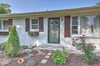 421 Hill Park Dr, Bristol, VA 24201