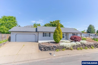 2487 Lyon St SE, Albany, OR 97322
