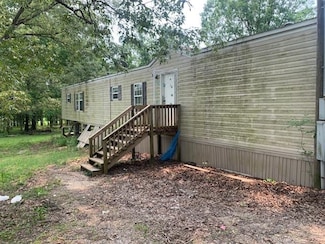 1505 Oak Hill Rd, Bolivar, TN 38008