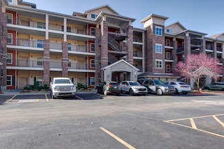 200 Majestic Dr Unit 412, Branson, MO 65616