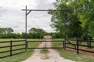 330 Kincannon Ln, Rhome, TX 76078