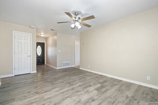 6711 Spring Manor St, San Antonio, TX 78249
