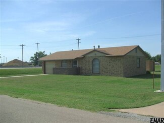220 W Poplar, Pond Creek, OK 73766