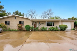 1305 W Thomas St, Carlsbad, NM 88220