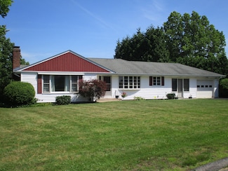 8 Susan Ln, Meriden, CT 06450