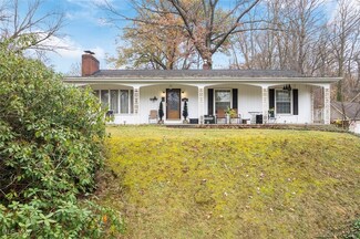 3143 Ethan Allen Rd, Barberton, OH 44203