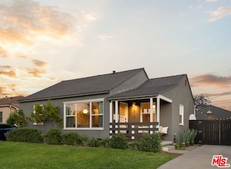 7818 Truxton Ave, Los Angeles, CA 90045