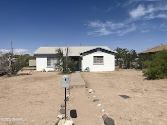 704 S 10th St, Deming, NM 88030