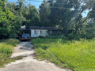 5690 NE 36th St, Silver Springs, FL 34488