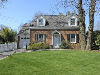 10 Marshall St, Old Greenwich, CT 06870