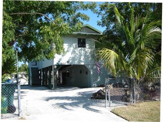 645 E Palm Ave, Goodland, FL 34145