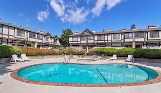 20737 Roscoe Blvd Unit 301, Winnetka, CA 91306