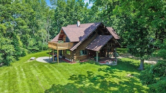 W5404 Drake Rd, Rio, WI 53960