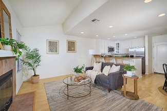 7638 Palmilla Dr Unit 115, San Diego, CA 92122