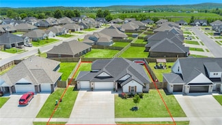 305 Phyllis Farm Rd, Prairie Grove, AR 72753