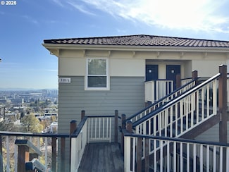 310 NW Uptown Terrace Unit 4A, Portland, OR 97210