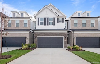 5586 E Spaniel Dr, Ann Arbor, MI 48108