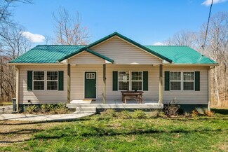 1069 Skyline Dr, Kingston Springs, TN 37082