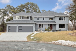 3312 Lametti Cir, New Brighton, MN 55112