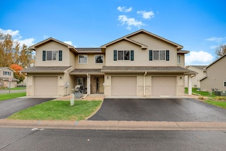 6372 13th St N, Saint Paul, MN 55128