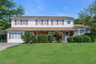 13 Wick Dr, Sayreville, NJ 08872
