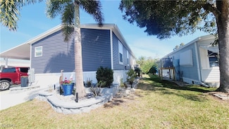 352 Shoreland Dr, Fort Myers, FL 33905