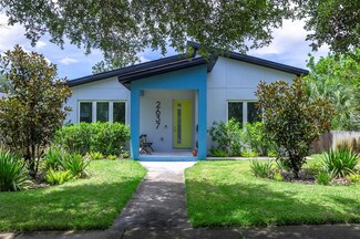 2637 Bayside Dr S, St. Petersburg, FL 33705