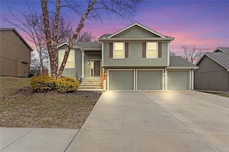 4709 Edgehill St, Leavenworth, KS 66048