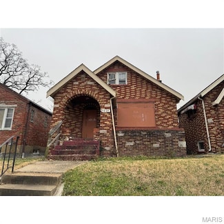 4934 Plover Ave, Saint Louis, MO 63120