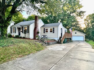 236 N Cross St, Danville, IN 46122