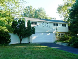 30 Carolyn Rd, Little Silver, NJ 07739