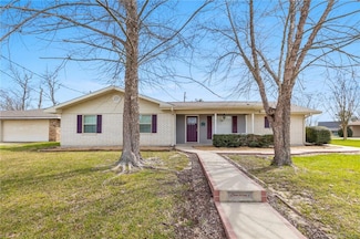 1404 Rue Des Chene, Westlake, LA 70669