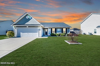 224 Roanoke Dr, Raeford, NC 28376