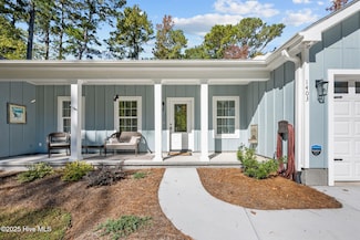 1403 Seafarer Dr, Oriental, NC 28571